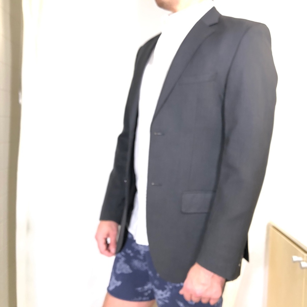 H&M Men’s gray wool suit US Size 38R (Eur 48)